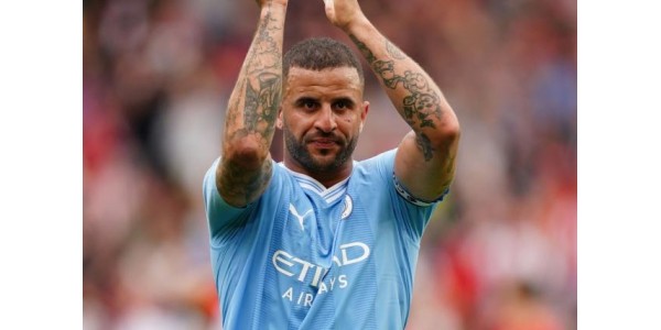 Kyle Walker sceglie di restare al Manchester City come capitano